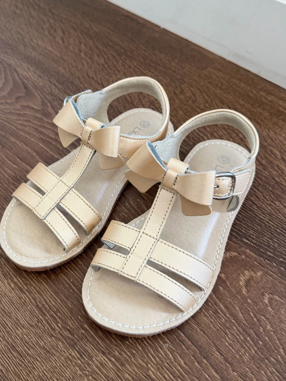 L'AMOUR SHOES Janie Champagne T-Strap Bow Sandal